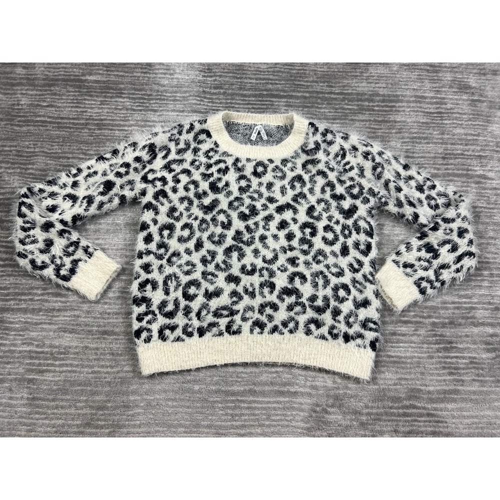 Mudd Sweater Womens Medium Cow Print Shaggy Long Sleeve‎ Polyester Blend